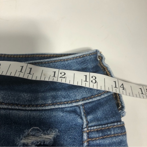 AMERICAN Eagle Hi-Rise Distressed Jean Shorts, size 4 - Picture 8 of 10